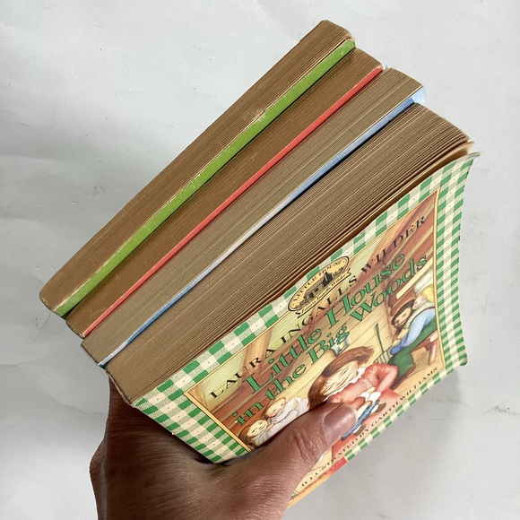 4 vintage kids chapter books - Picture 3 of 5